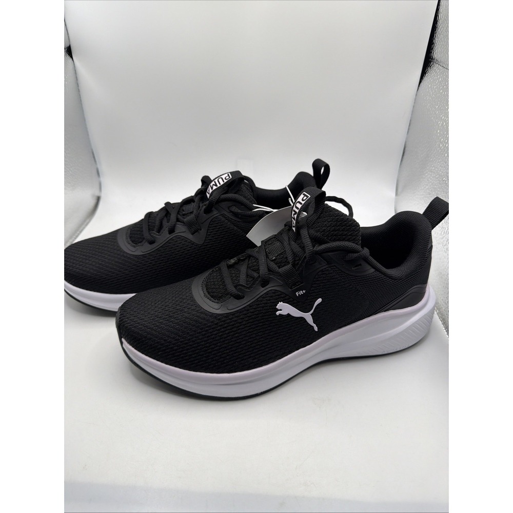 PUMA Skyrocket Women's Light Weight Performance Shoes Black/White. Size 8.5 New
